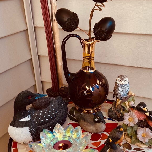 Gorgeous Red Amber Miniature Decanter w/Beautiful Etched Starburst Like Flowers - Picture 7 of 16